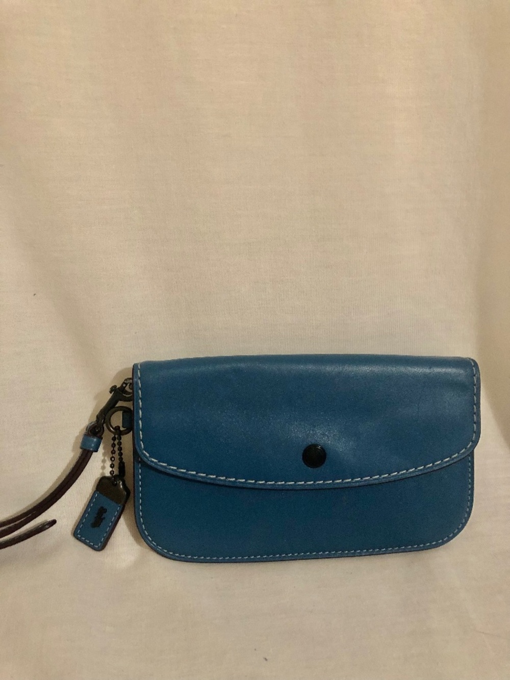 Blue Coach Genuine Glove Tanned Wristlet
